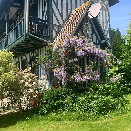 Marie Antoinette * Auberville
